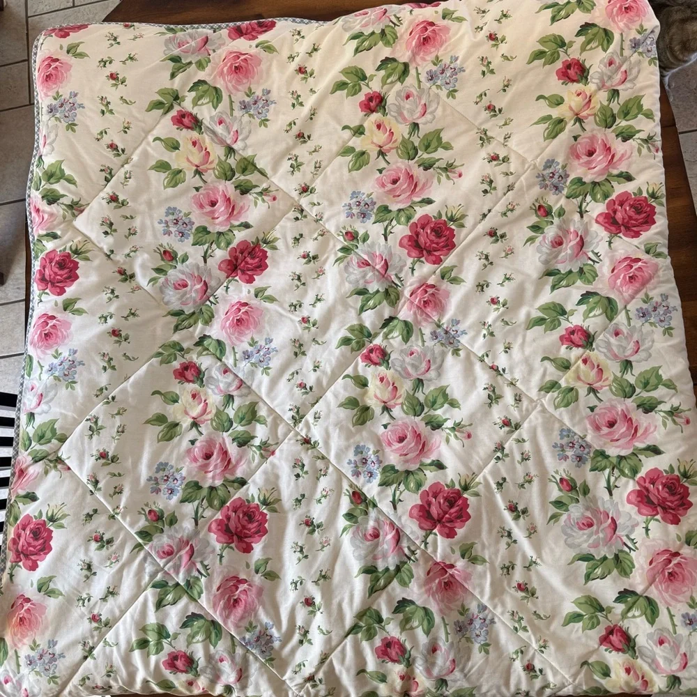 Vintage Laura Ashley Clarissa Full /Queen Comforter.  RARE to Find! Shabby Chic